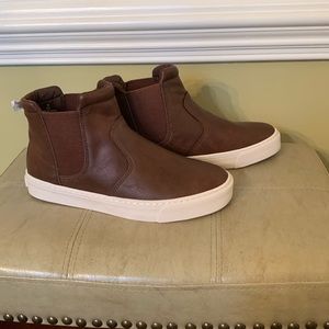 OLD NAVY Chelsea High Top Boots